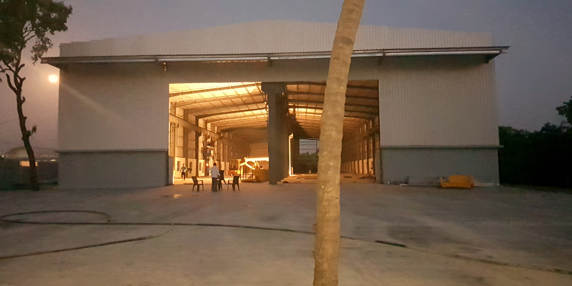 Erection construction slider